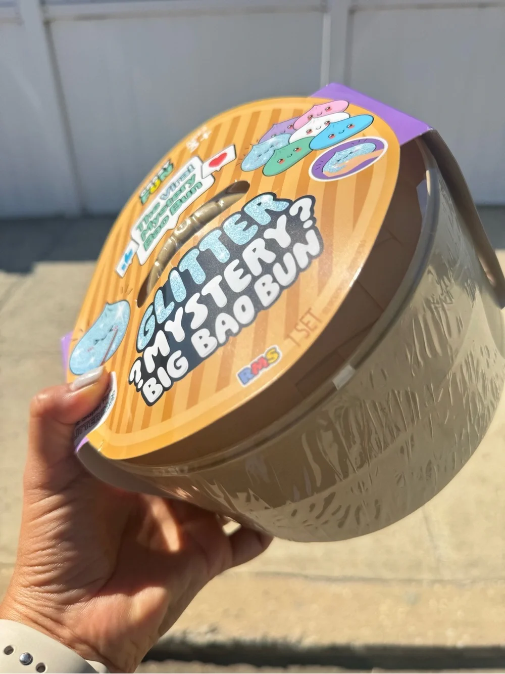 Crazy Fun Glitter Mystery Big Bao Bun - Yellow Packaging